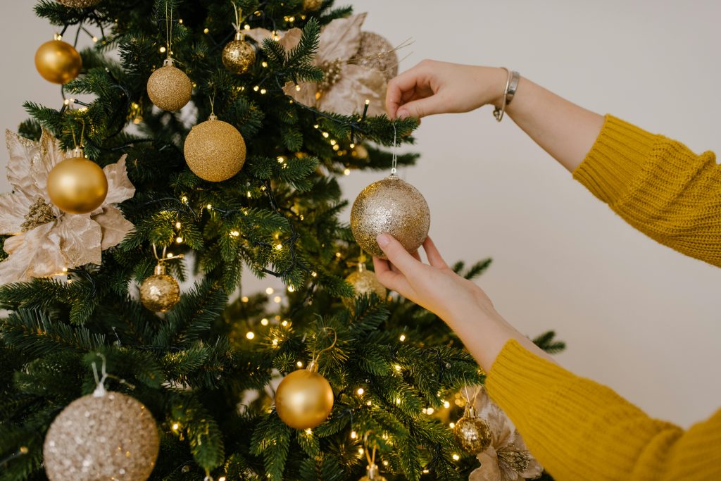 The Ultimate Guide to Christmas Decorations in the UAE: 2026 Trends & Professional Styling