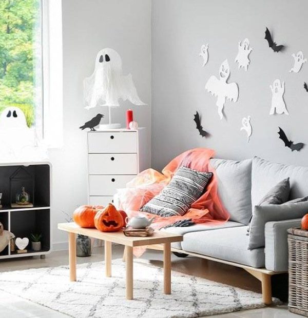 spooky halloween decoration Dubai home